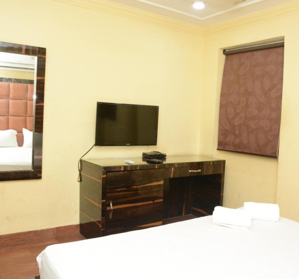 Plaza By Wb Inn, Calcutta Exterior foto